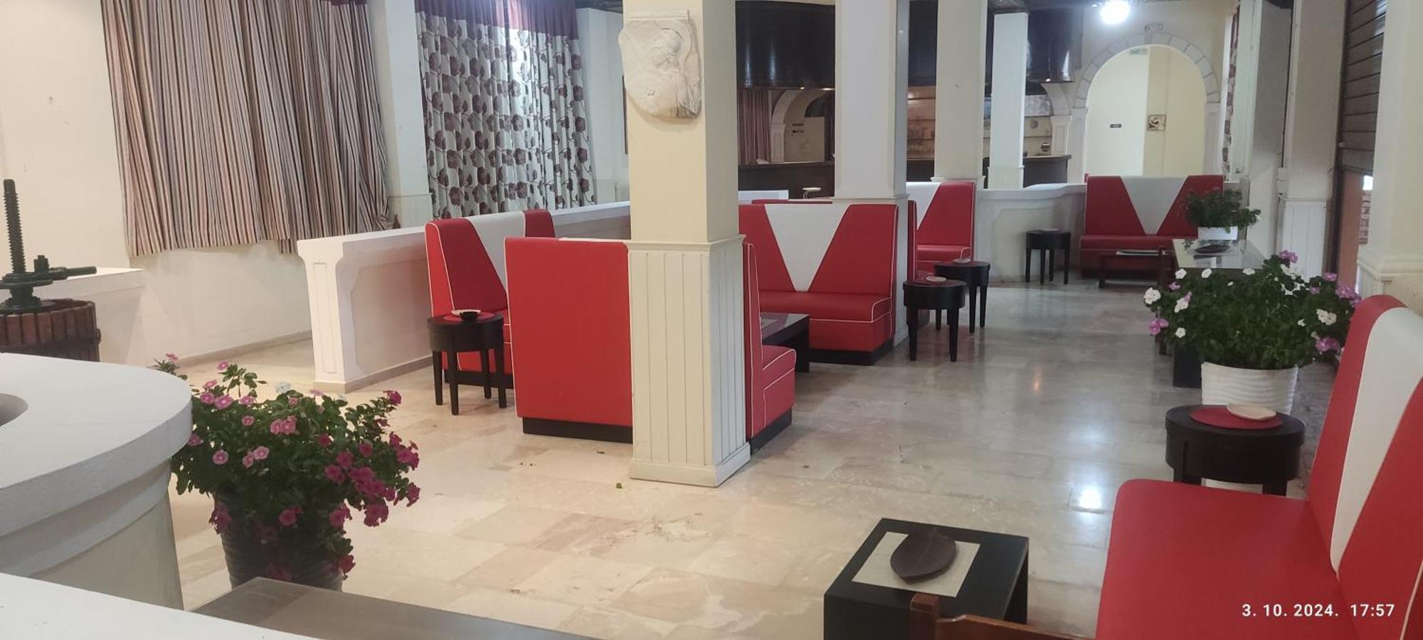 Pantheon Hall Hotel 메손기 외부 사진